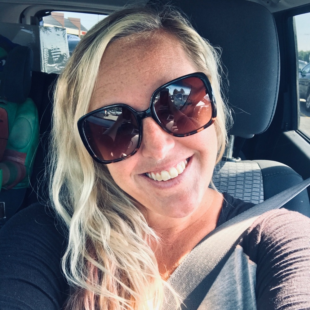 Meet your Posher, Stefanie